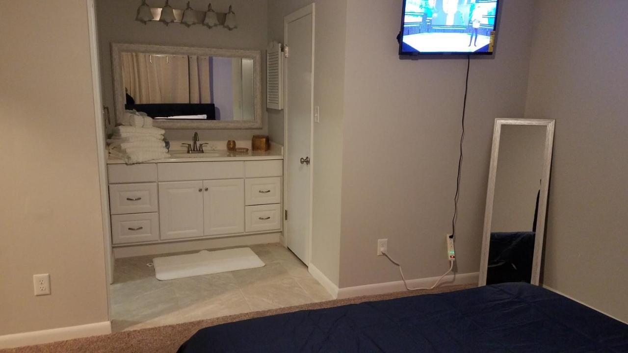 Cozy cottage feel, 5 mins from Ft. Bragg Fayetteville Esterno foto
