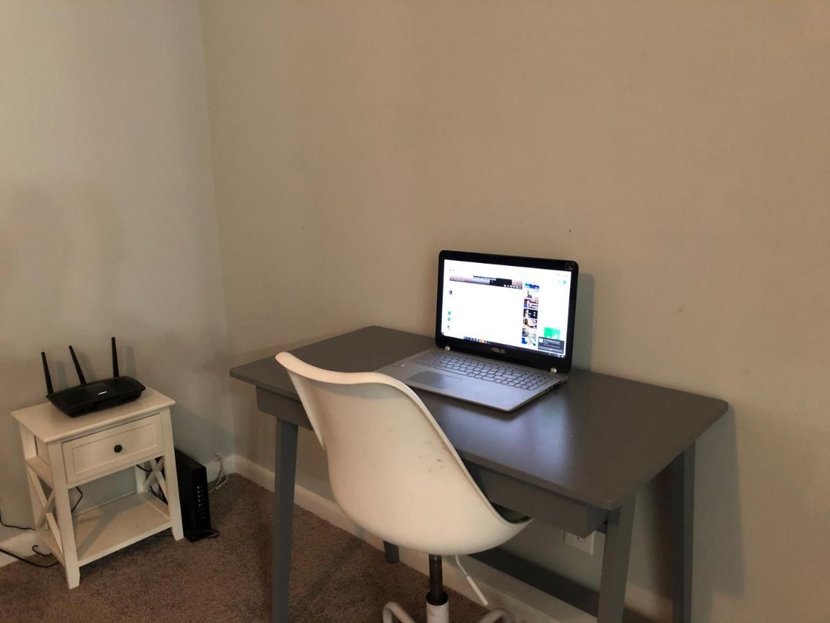 Cozy cottage feel, 5 mins from Ft. Bragg Fayetteville Esterno foto