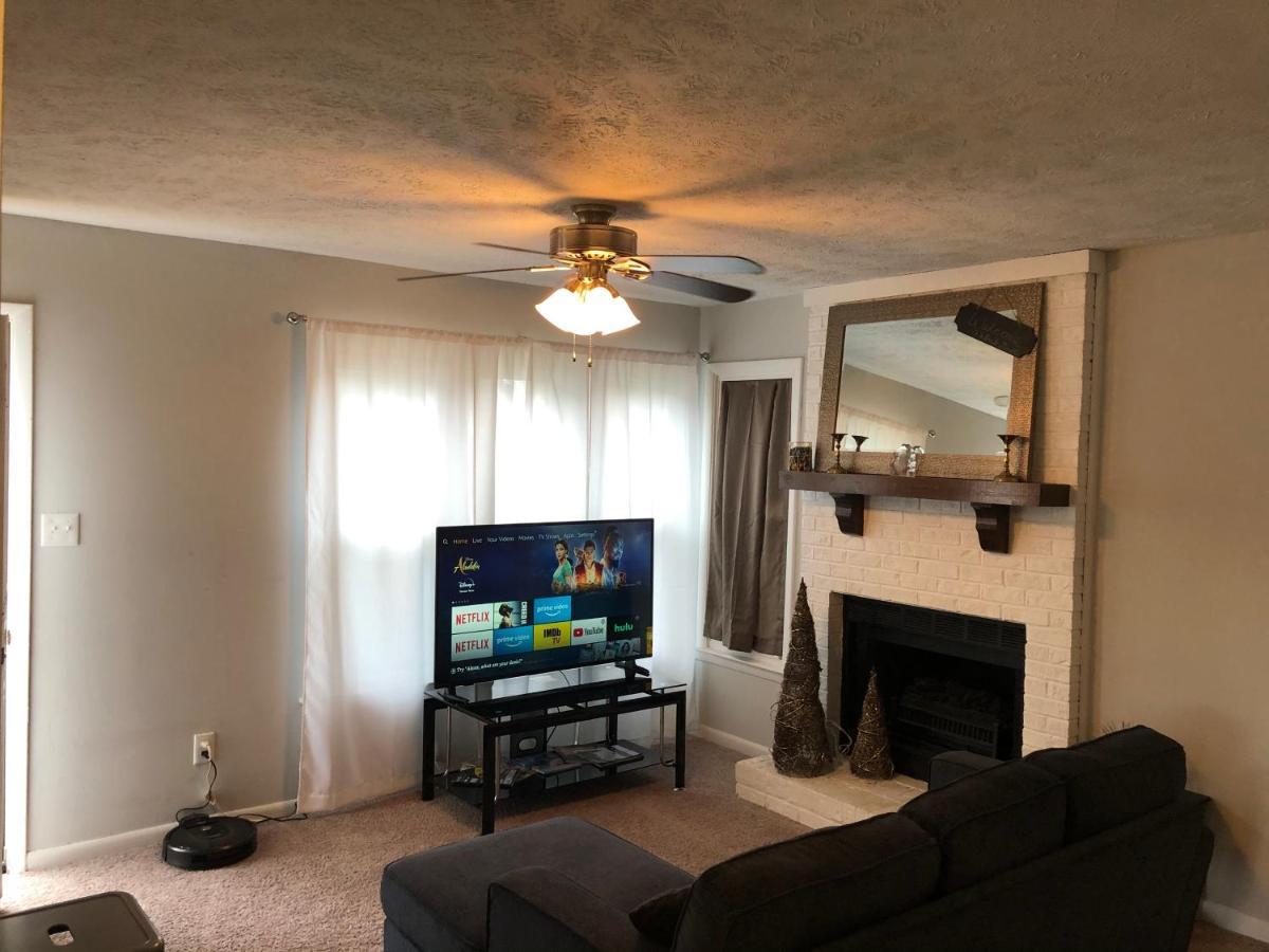 Cozy cottage feel, 5 mins from Ft. Bragg Fayetteville Esterno foto