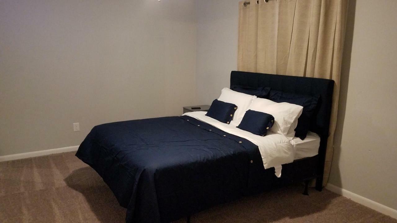 Cozy cottage feel, 5 mins from Ft. Bragg Fayetteville Esterno foto