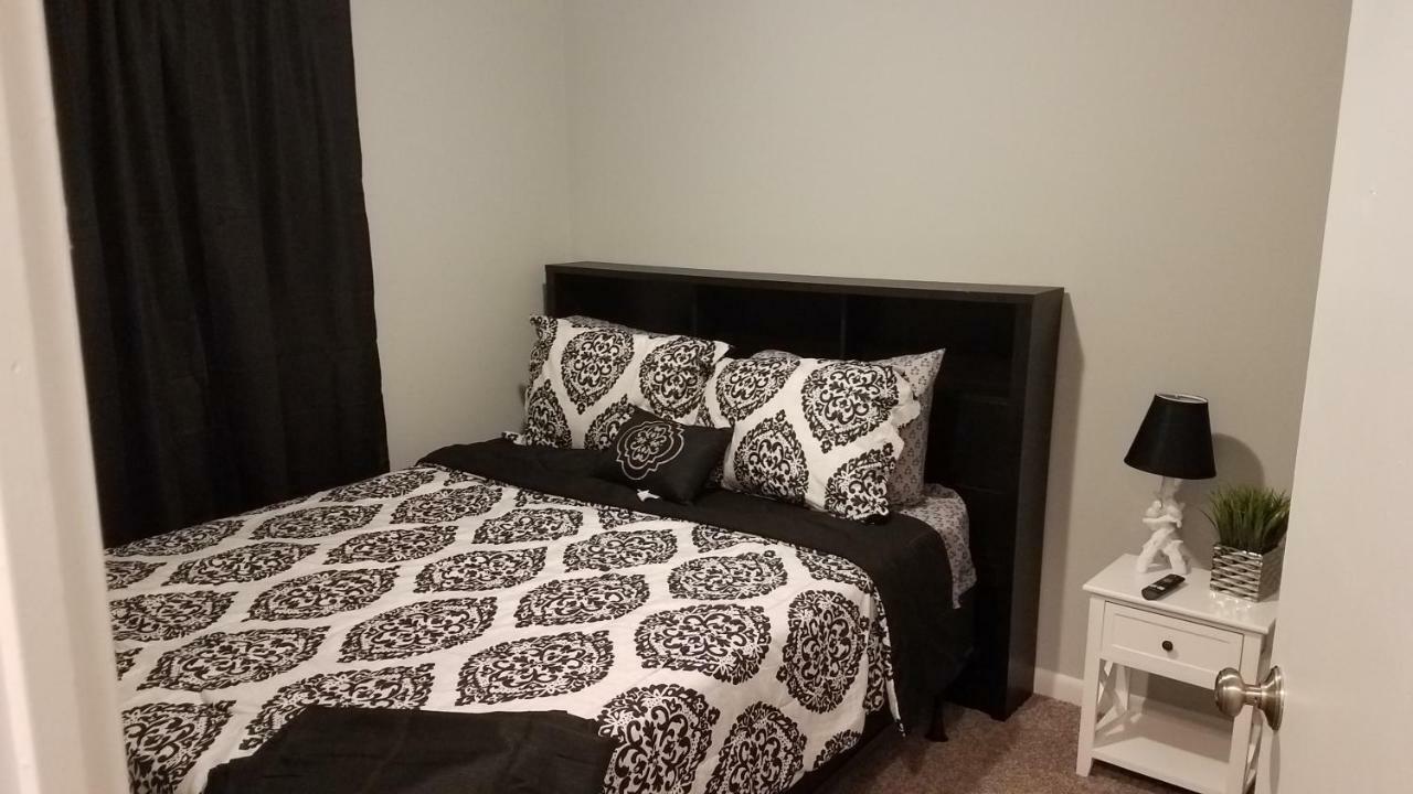 Cozy cottage feel, 5 mins from Ft. Bragg Fayetteville Esterno foto